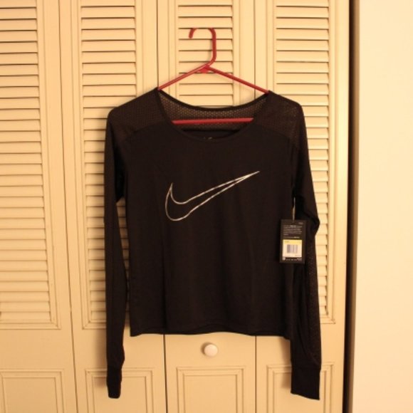 Nike Dri-Fit Women's Size Small Long-Sleeve Shirt - New with Tags - Picture 1 of 3